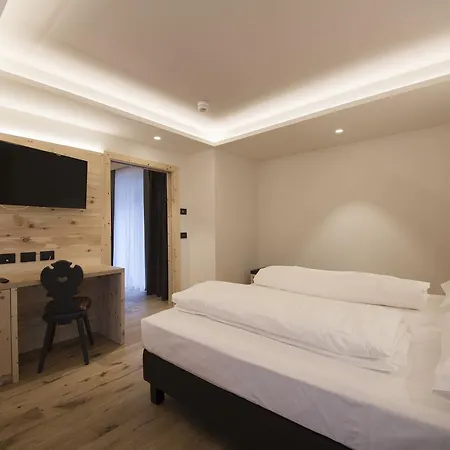 Monroc Hotel 4*