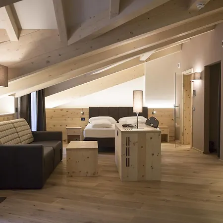 Monroc Hotel Commezzadura